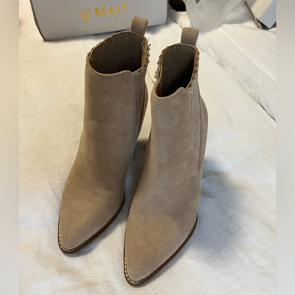 Beast fashion taupe suede ankle boots - Picture 2 of 9